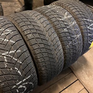 Michelin X-Ice Snow 235/45R18 98H