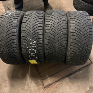 Michelin X-Ice North 4 235/45R18 98T