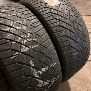 Continental VikingContact 7 245/45R19 102T