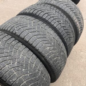 Pirelli Ice Zero 235/60R18 107H