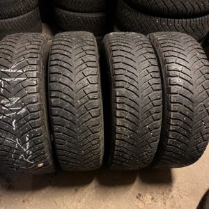 Michelin X-Ice North 4 215/65R17 103T