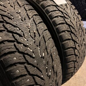 Nokian Hakkapeliitta 9 215/65R17 103T