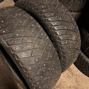 Goodyear UltraGrip Arctic 205/60R16 96T