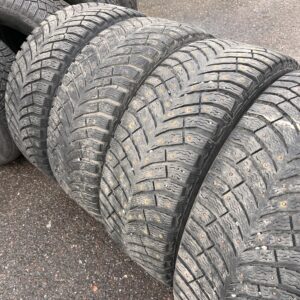Michelin X-Ice North 4 225/50R17 98T