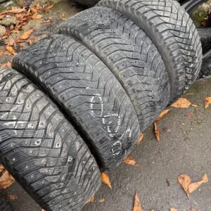 Goodyear UltraGrip Arctic 2 235/55R18 104T