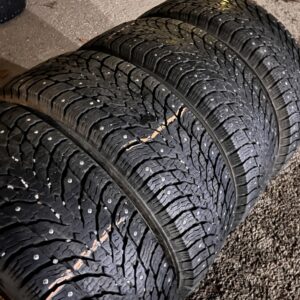 Nokian Hakkapeliitta C4 215/60R17C 109/107R