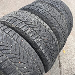 Goodyeari UltraGrip Ice 2 205/55R16 94T