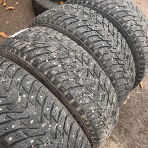 Nokian Hakkapeliitta 8 185/70R14 92T