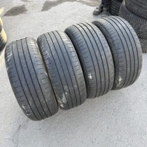 Goodyear Efficientgrip Performance 215/55R17 89W