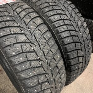 Laufenn i Fit Ice 205/60R16 96T