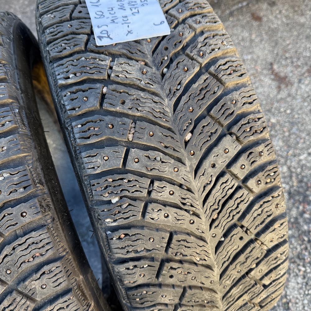 Michelin X-Ice North 4 205/60R16 96T - Image 2